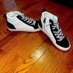 Women’s vintage Havana high tops. Size 9